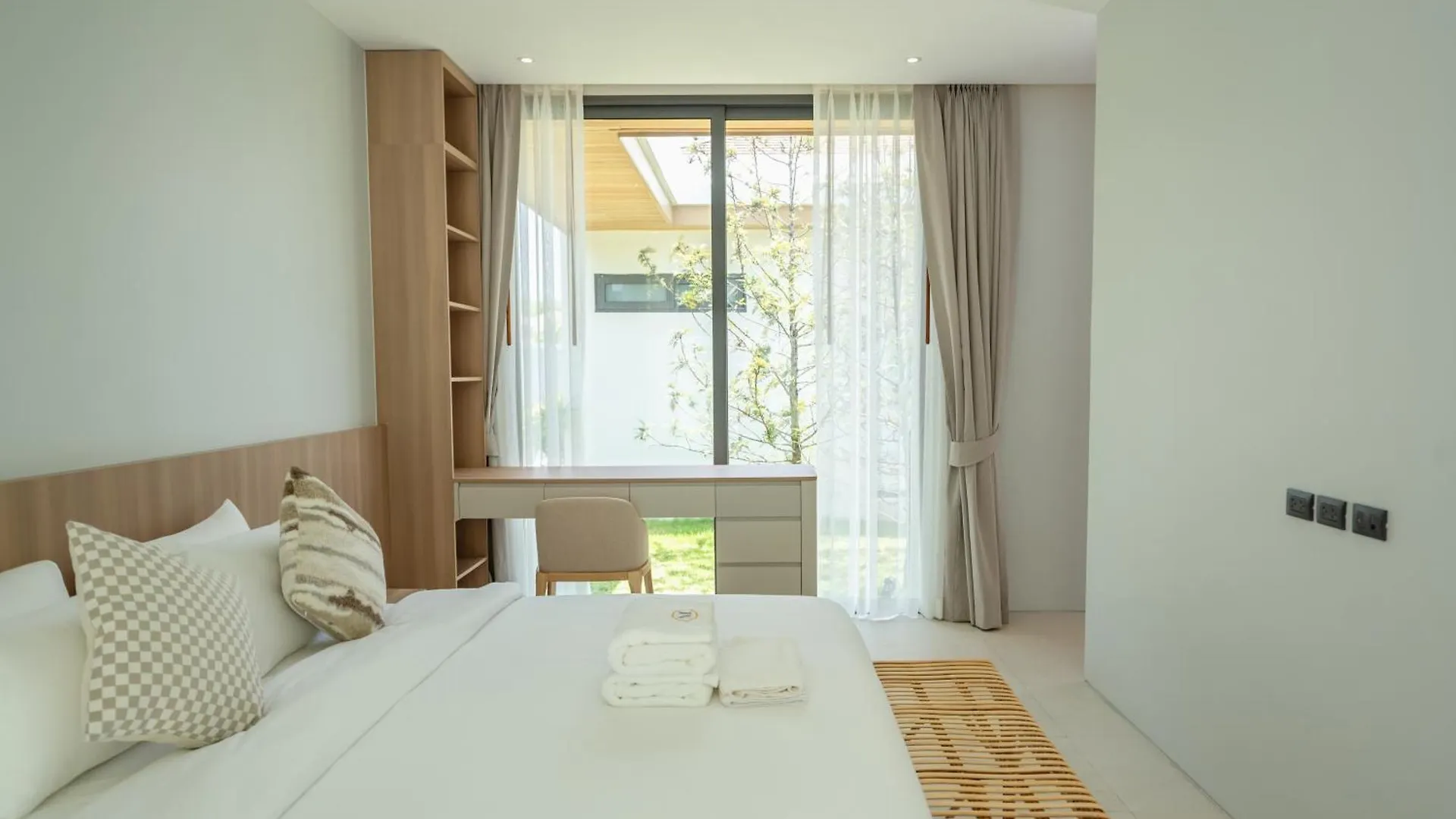Mouana Breeze Mai Khao Vip 4-Bedroom Pool Villa 9913 Thailand