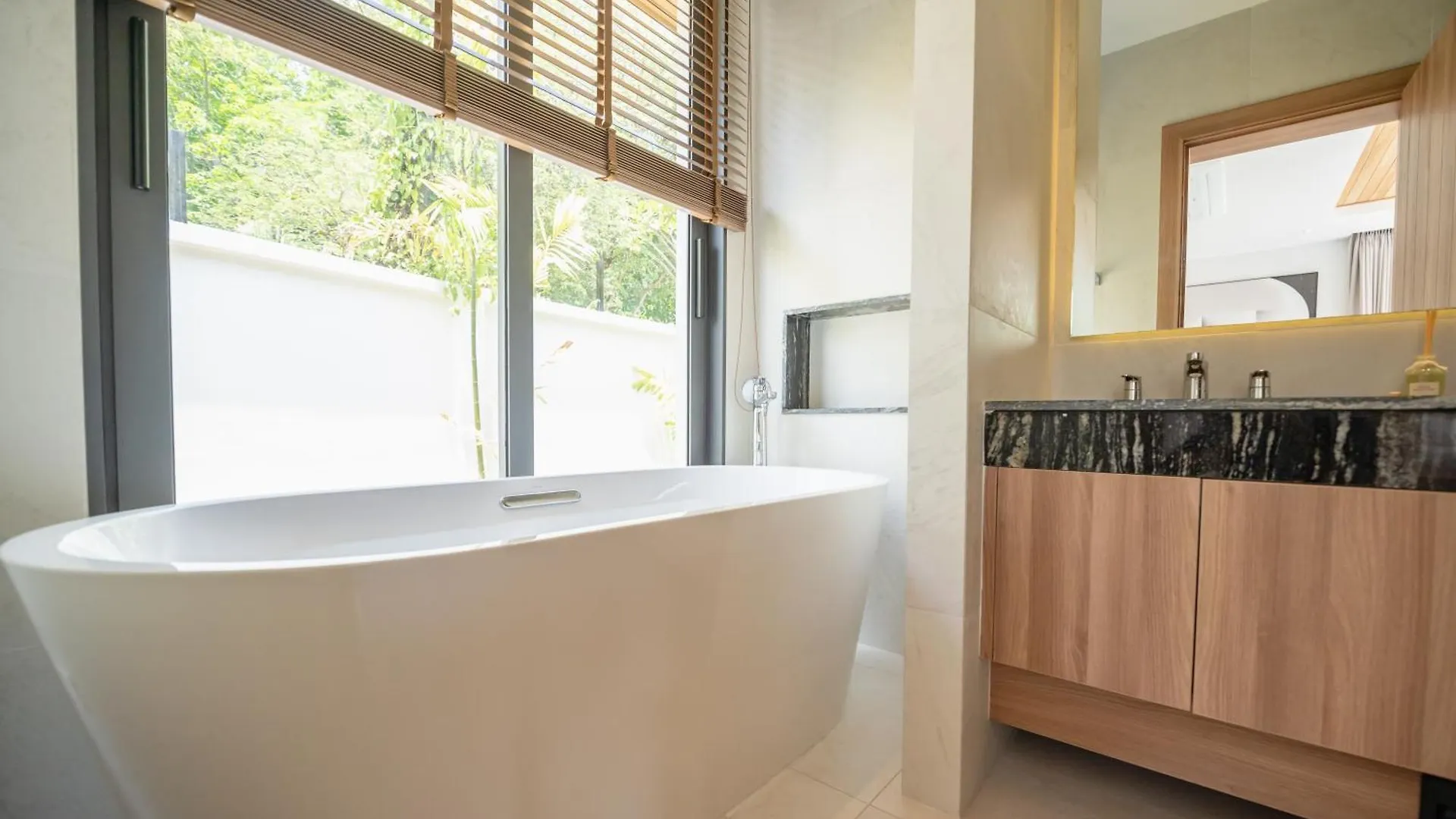 Mouana Breeze Mai Khao Vip 4-Bedroom Pool Villa 9913 0*,  Thailand
