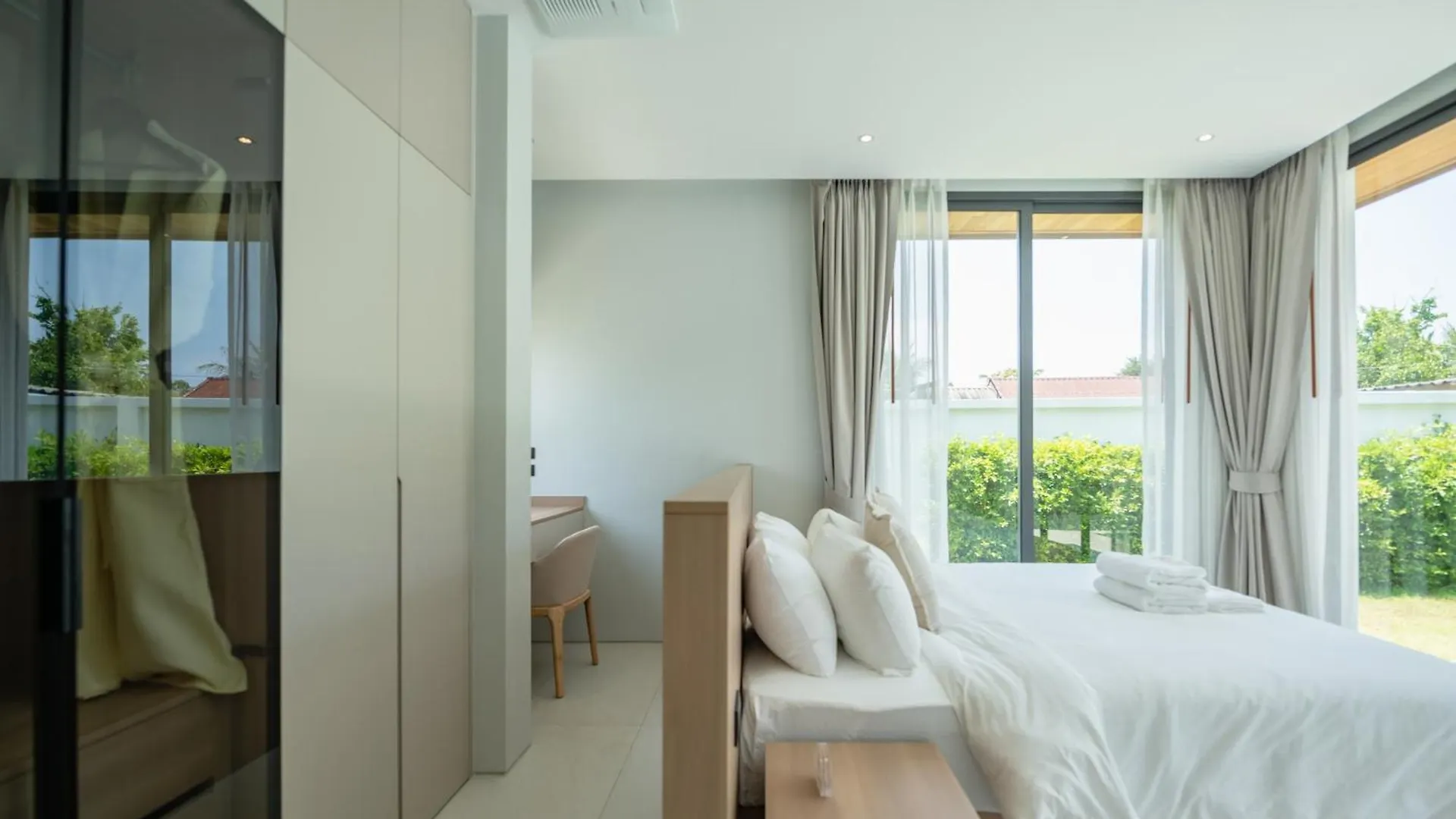Mouana Breeze Mai Khao Vip 4-Bedroom Pool Villa 9913